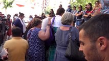 Diyarbakır'da ailelerin, hdp önündeki eylemi sürüyor