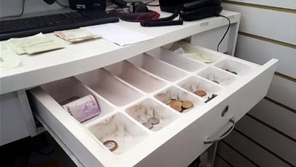 Carro é tomado em assalto no Bairro Neva