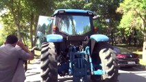 Şentop ve Pakdemirli yerli ve milli elektrikli traktörü test etti - İSTANBUL