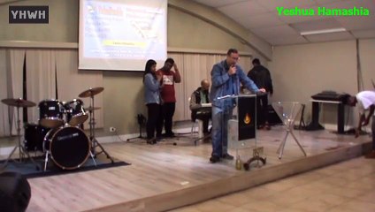 Pr. Douglas Macknight