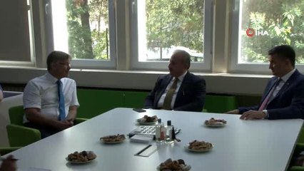 TBMM Başkanı Şentop ile Bakan Pakdemirli İTÜ'de yerli elektrikli traktör kullandı