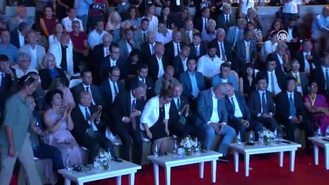 Pekcan: İzmir'in Türkiye'nin dünyaya açılan kapısı olma özelliğini el birliğiyle güçlendireceğiz