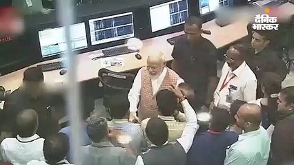 मोदी ने कहा- अब चंद्रमा को आगोश में लेने की इच्छाशक्ति ज्यादा मजबूत हुई