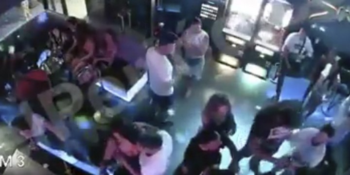 ’Barcelona Ciudad sin Ley': el vídeo donde se identifica al homicida magrebi de la puñalada mortal en la discoteca del Port Olímpic