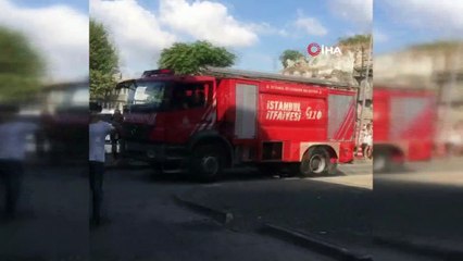 Fatih'te ahşap binada yangın