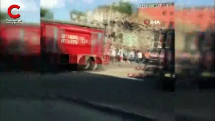 Fatih'te ahşap binada yangın