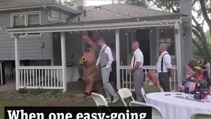 Mariage  sa sœur gâche la cérémonie à cause de sa tenue