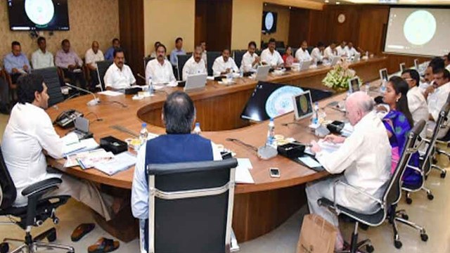 వైసీపీ నేతలకు జగన్ కొత్త ట్విస్ట్ || CM Jagan New Decision On Nominated Posts || Oneindia Telugu