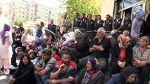 Oturma eylemi yapan Diyarbakır annelerine destek ziyareti - DİYARBAKIR