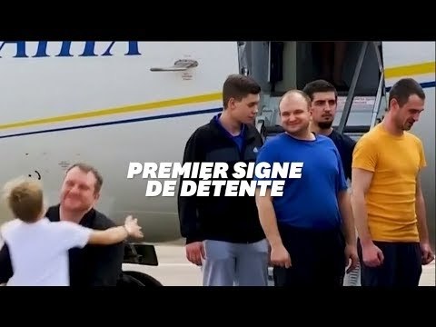 Russie-Ukraine: les images de l'échange de 70 prisonniers