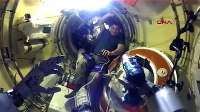 Rusya'nın insansı robotu FEDOR dünyaya döndü