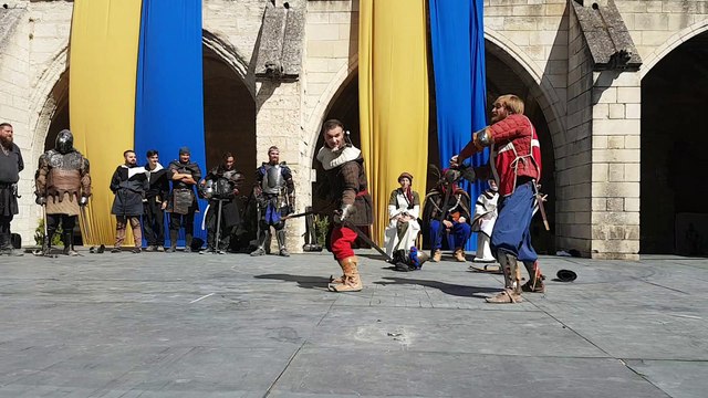 Le cloître des Carmes replonge dans le Moyen Âge