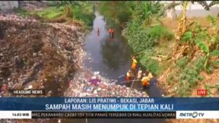 Pembersihan Sampah di Kali Jambe