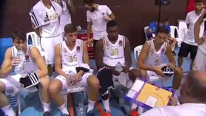 Bronca de Laso a dos canteranos