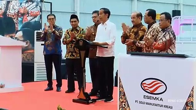 Presiden Joko Widodo Resmikan Pabrik Mobil Esemka