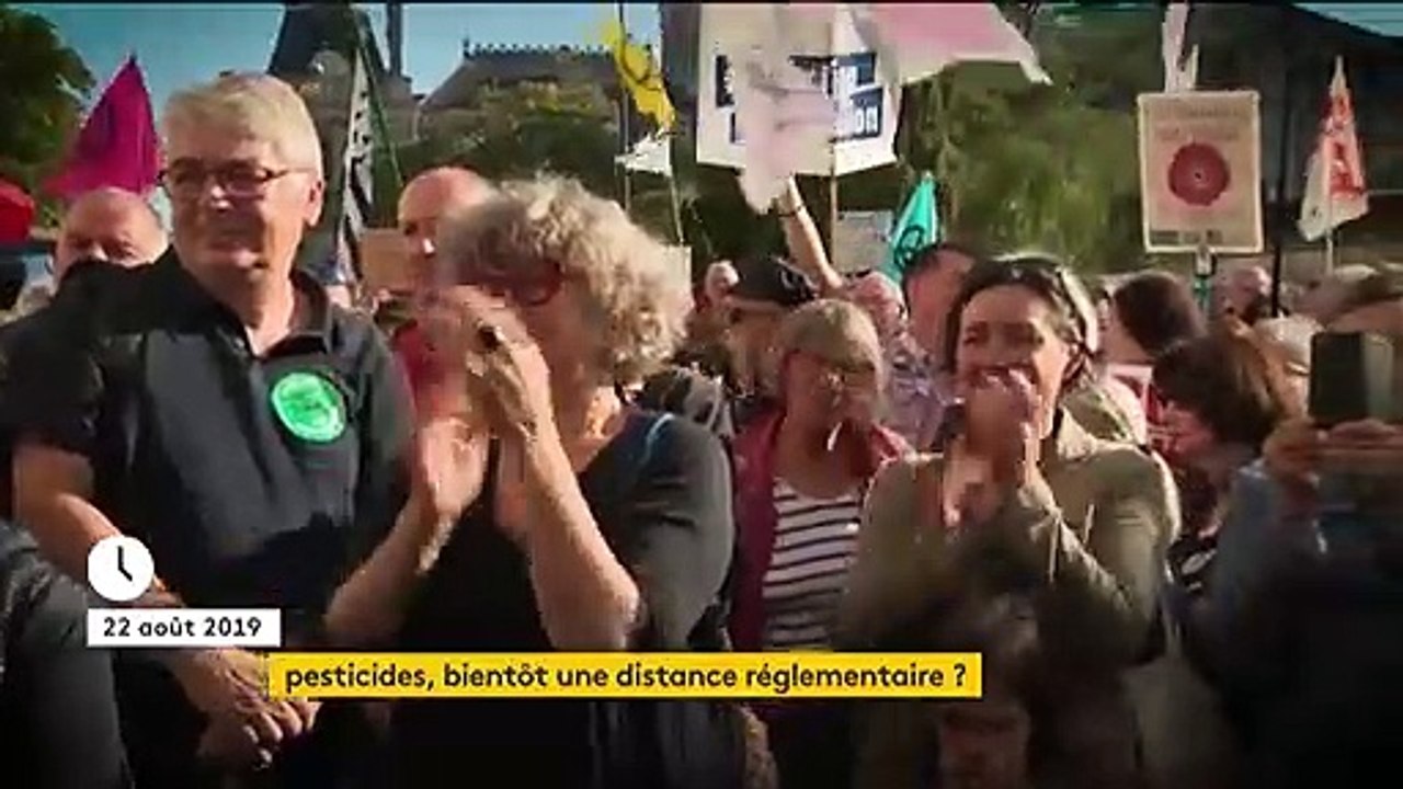 Pesticides : le gouvernement veut instaurer une distance réglementaire
