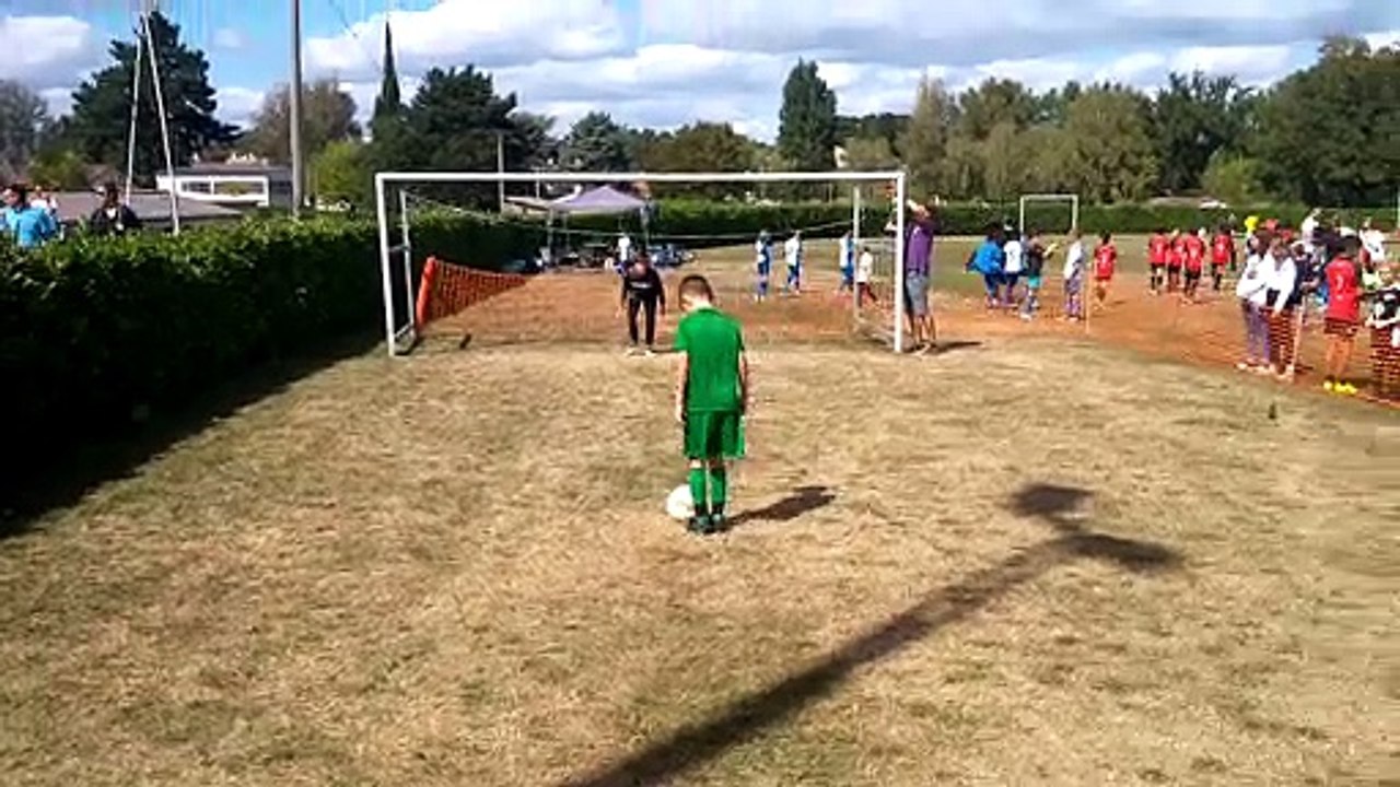 Victoire aux pénaltys des U11 ! Arrêt de Thaïs...