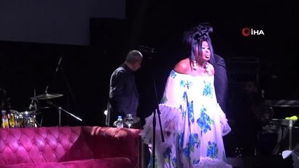 Bülent Ersoy: " Türk musikisi okuduğum için bana 40'ın üzerindekiler geliyor gençler de beni...