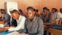 مراكز لمحو الأمية وتعليم الكبار بالصومال
