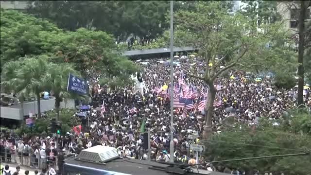 Los manifestantes vuelven a salir a las calles en Hong Kong por décimocuarta semana consecutiva