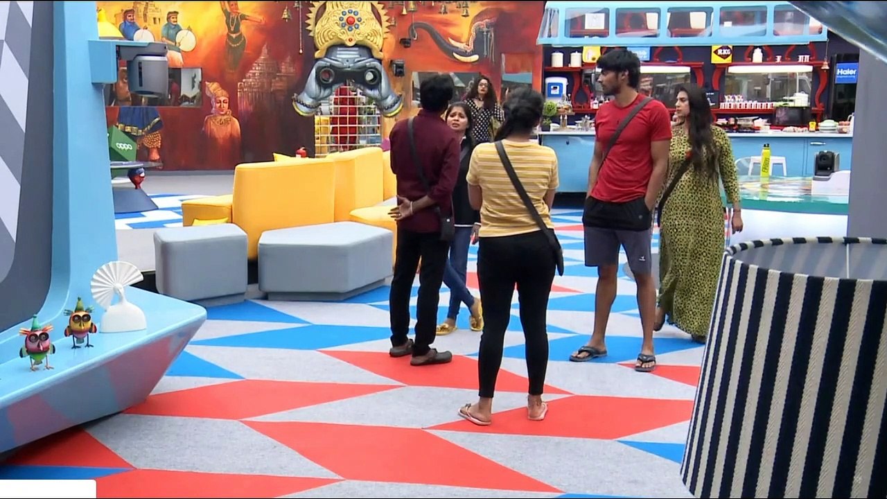 Madhumitha Argue with sandy:- Why you said abhirami !!  ( Madhumitha argue here with maturity)