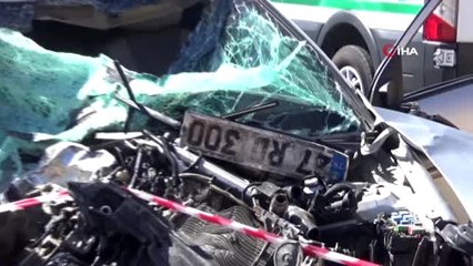 Taş yüklü kamyon ile otomobil çarpıştı: 1 ölü 1 yaralı