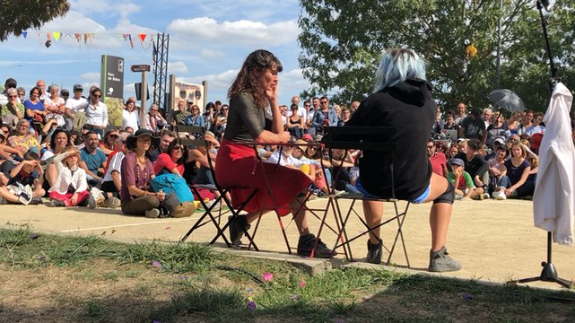 Aux Accroche-cœurs, Quizàs explore la relation amoureuse dans un corps à cœur