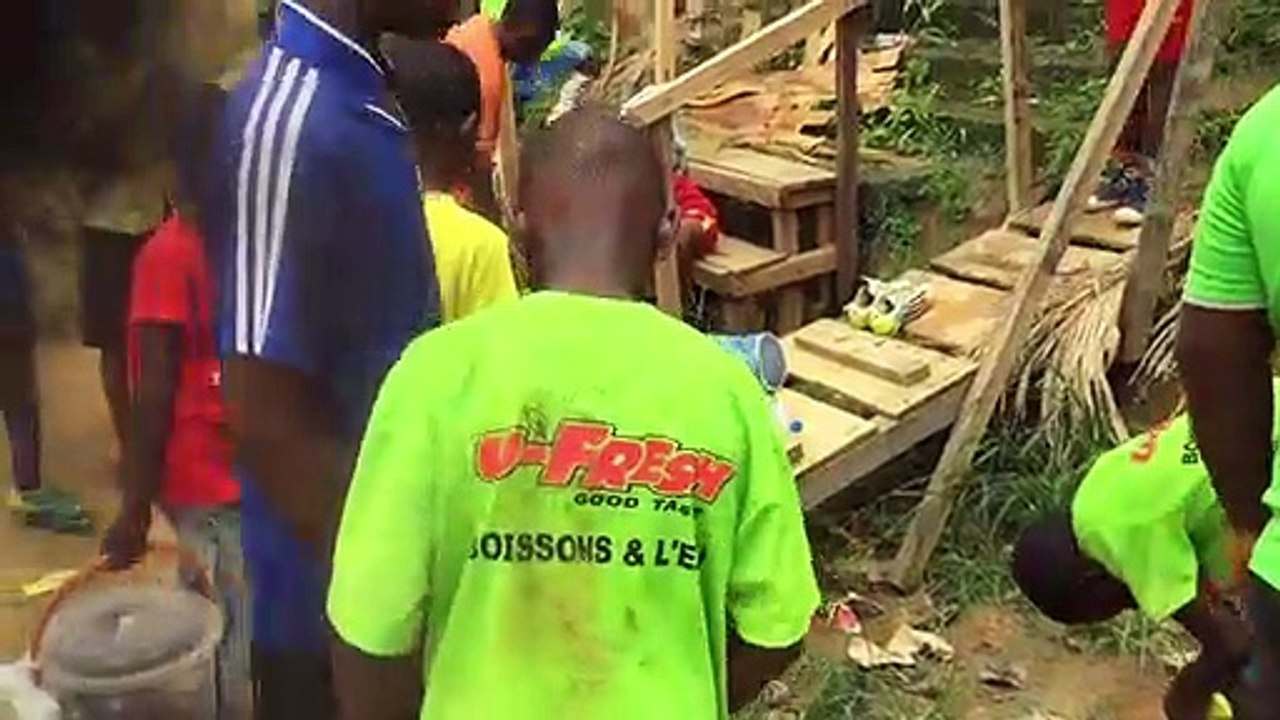 Catégorie U13 de l’ecolé de football tcheuffa sport academy au tournoi de la jeunesse du stade Marion de Douala Cameroun