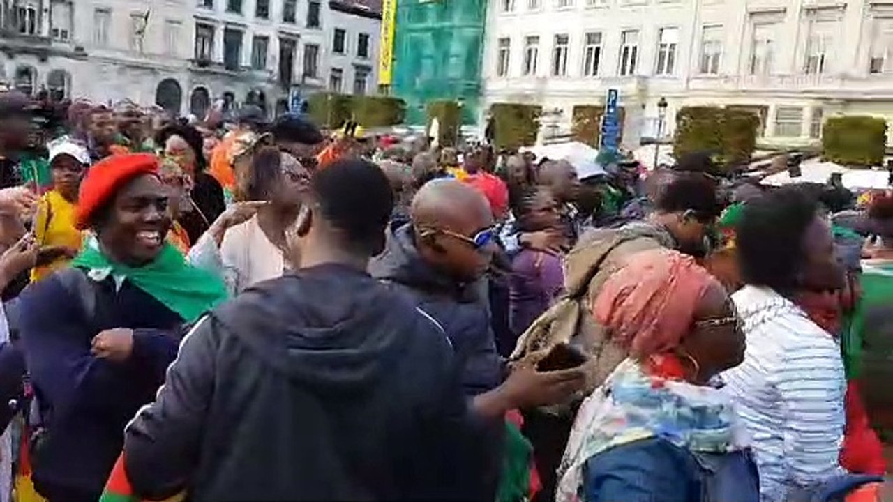 L'émouvante intervention de Sandy de Boston à la manif des Camerounais à Bruxelles