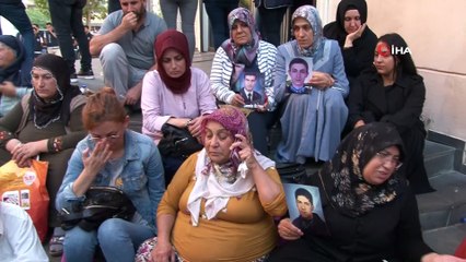 Acılı hasta anne, Yıldız hemşireyle eyleme katıldı