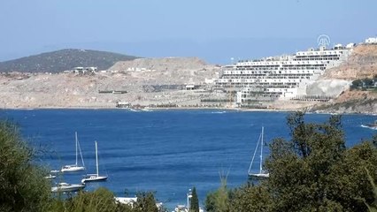 Bodrum'da rezidans ve villa inşaatındaki yıkımı bakanlık sürdürüyor