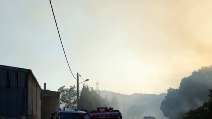 Incendie à Port de Bouc : les secours recommandent de rester confinés