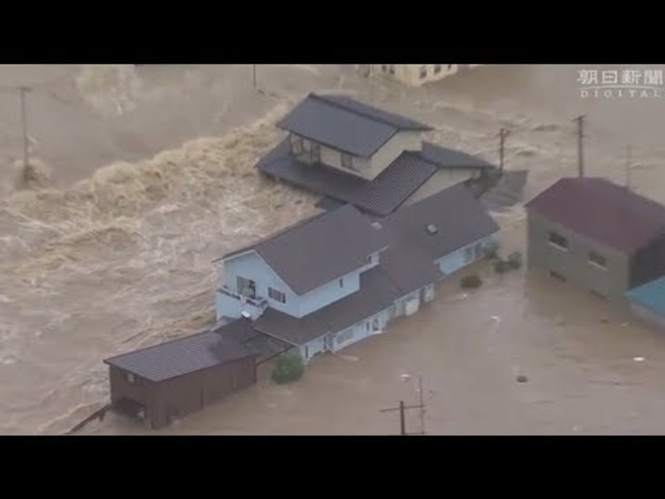 Inondations au Japon: les intempéries bloquent plus d'un million de personnes