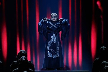 Madonna interdit à son tour les portables à ses concerts