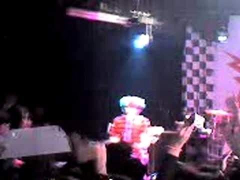 40 Tage und 13 Stunden au Trabendo le 2 Février