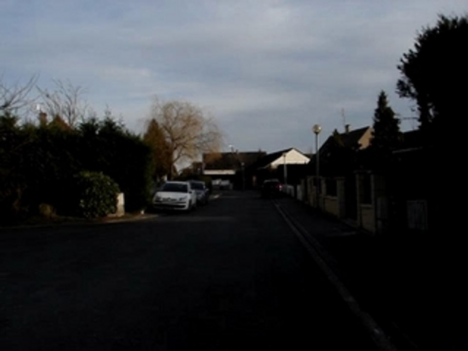 MOV05198