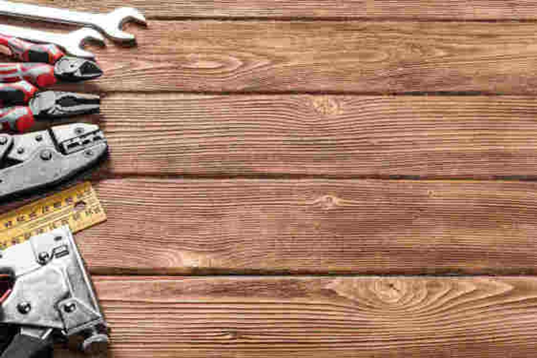 Tipps für die richtige Pflege einer Holzterrasse