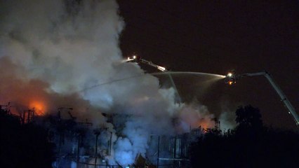Fire destroys block of flats in Worcester Park