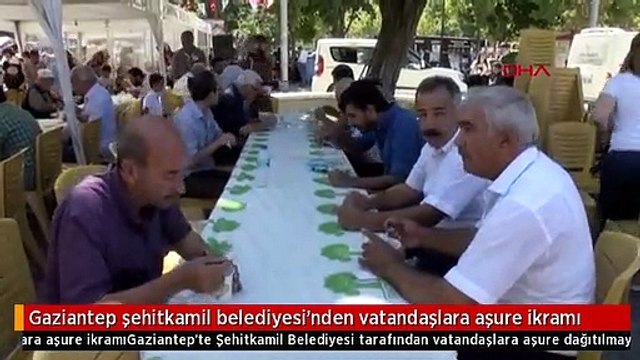 Gaziantep şehitkamil belediyesi'nden vatandaşlara aşure ikramı