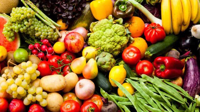 इन सब्‍जियों को कच्चा खाना हो सकता है नुकसानदायक | Raw vegetables harmful for health | Boldsky