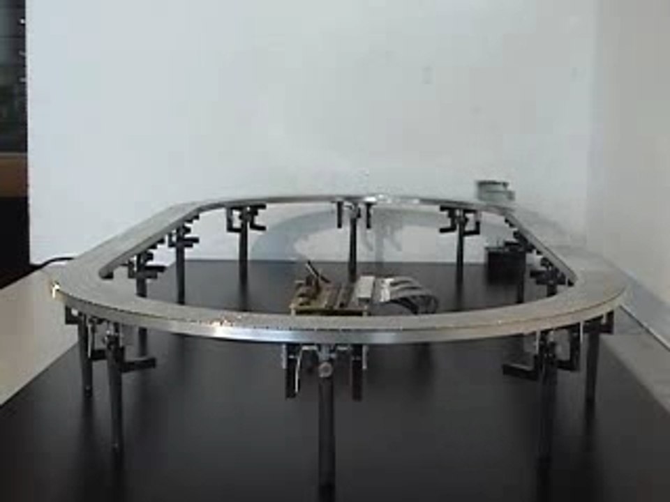 Maquette train supraconducteur et electromagnétique