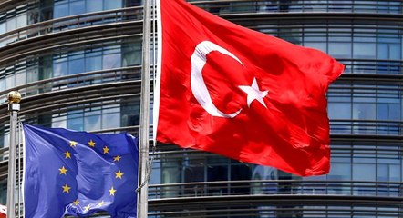 AB Türkiye Delegasyonu, Arapça eğitim öğretim yılı mesajını tepkiler üzerine kaldırdı