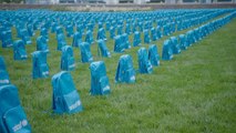 کوله‌های آبی مقابل سازمان ملل، یادمانی از مرگ و میر کودکان در جنگ‌