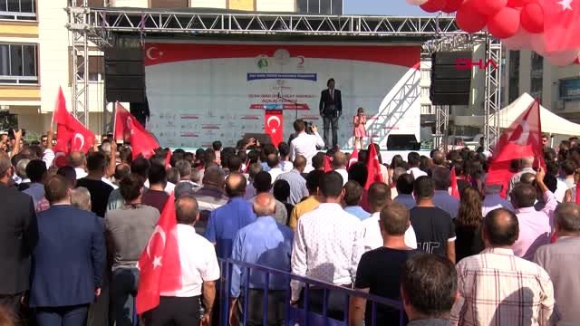 İzmir binali yıldırım, izmir'de ilkokulun açılışını yaptı