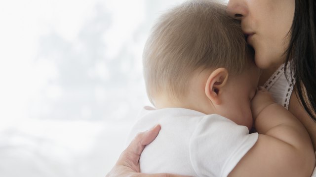 Hospitals Are Looking For Volunteers to Cuddle Opioid-Addicted Newborns