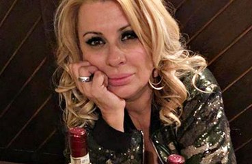 Tina Cipollari a dieta, deve perdere 20 chili entro Natale: ecco quanto pesa adesso