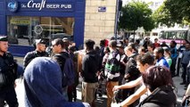 Les migrants expulsés ont manifesté rue de la Préfecture