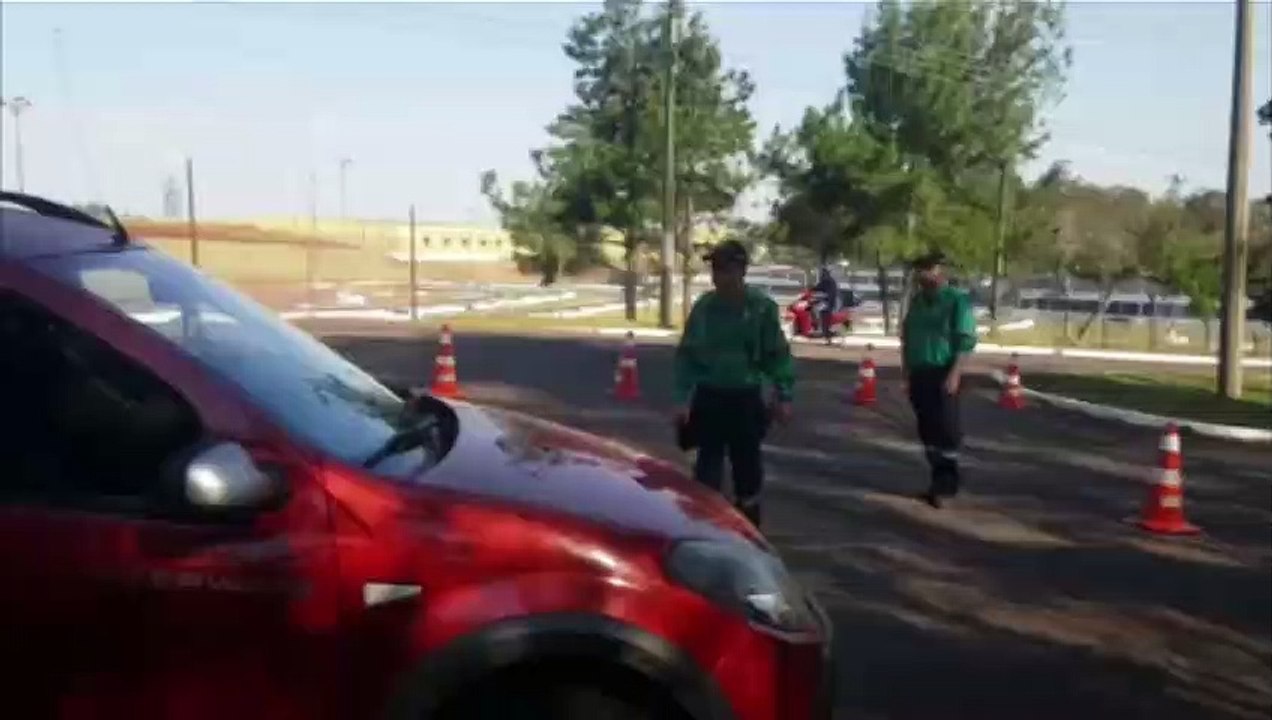 Cettrans e PM fazem fiscalização na Av. Rocha Pombo; 10 veículos foram recolhidos