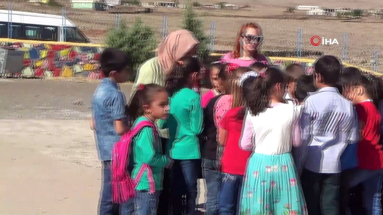 Diyarbakır’da köy okulu şenlik havasında eğitime başladı