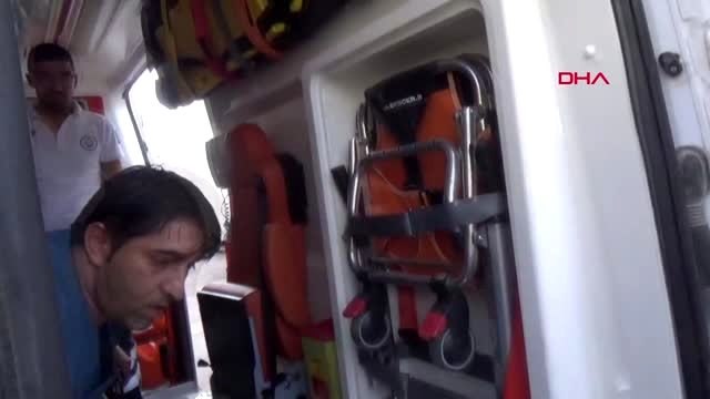 Aksaray baş ağrısı şikayetiyle geldiği semt polikliniğinde, kardeşiyle birlikte erkek hemşireye...